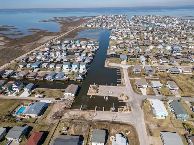 16526 Jamaica Beach Road, Jamaica Beach, TX 77554