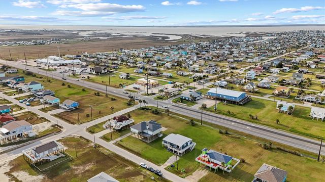 16526 Jamaica Beach Road, Jamaica Beach, TX 77554