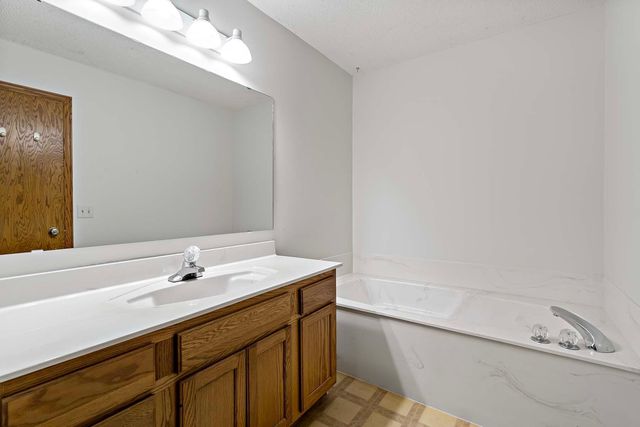 2950 Overlook Avenue N, Stillwater, MN 55082