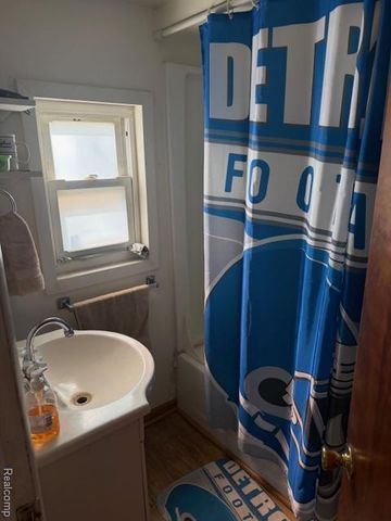 11509 Dexter Street, Clio, MI 48420