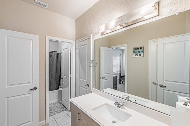 1104 Goldenrod Drive, Godley, TX 76044