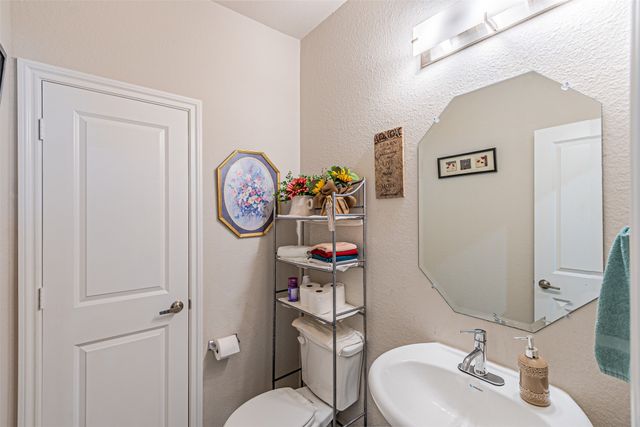 1104 Goldenrod Drive, Godley, TX 76044