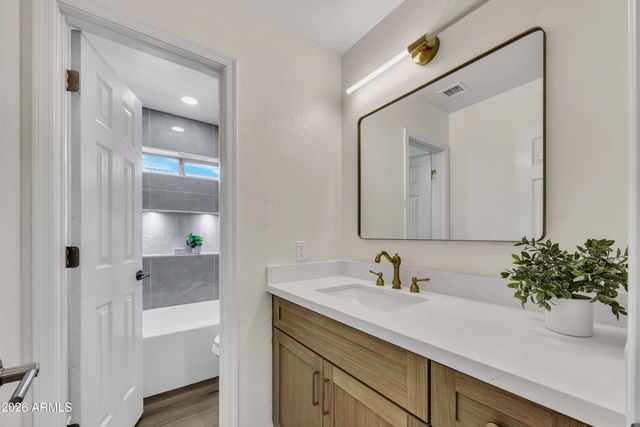 11518 E DARTMOUTH Street, Mesa, AZ 85207