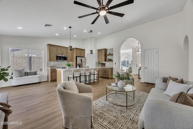 11518 E DARTMOUTH Street, Mesa, AZ 85207