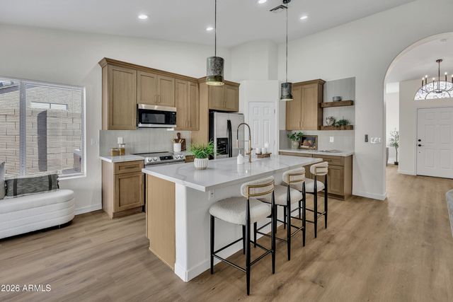 11518 E DARTMOUTH Street, Mesa, AZ 85207