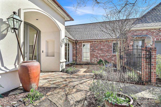 3527 Millbrook Dr, Baton Rouge, LA 70816