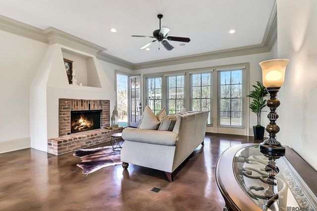 3527 Millbrook Dr, Baton Rouge, LA 70816