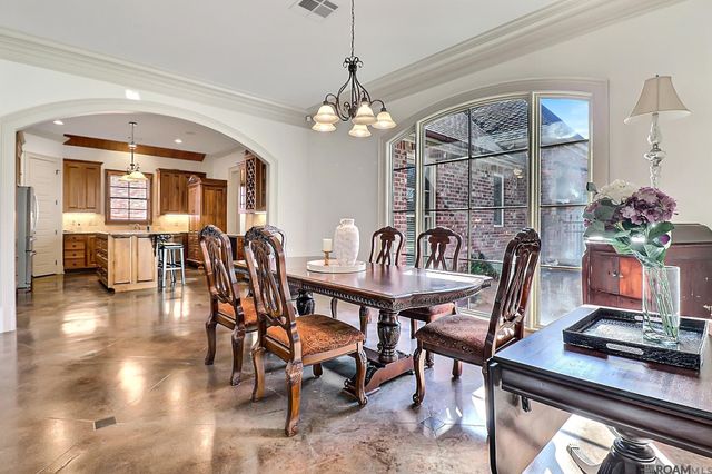 3527 Millbrook Dr, Baton Rouge, LA 70816