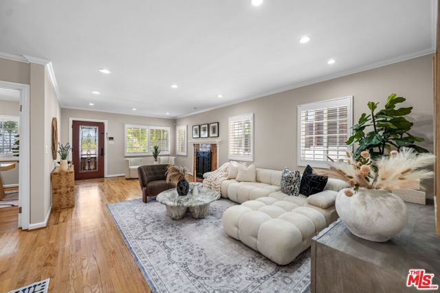 3317 Burritt Way, La Crescenta, CA 91214