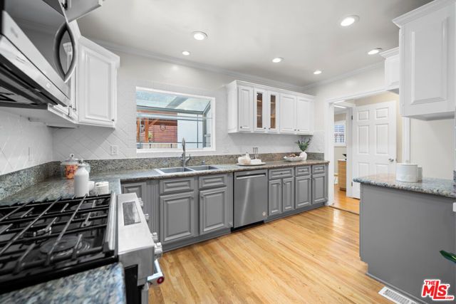 3317 Burritt Way, La Crescenta, CA 91214
