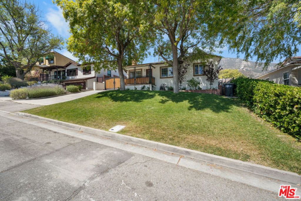 3317 Burritt Way, La Crescenta, CA 91214