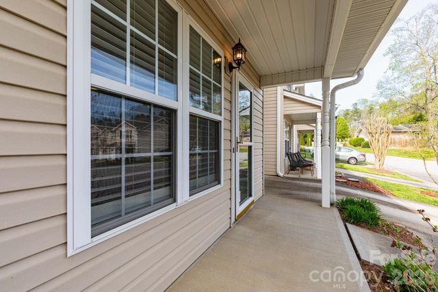 30 Chesire Way, Fletcher, NC 28732
