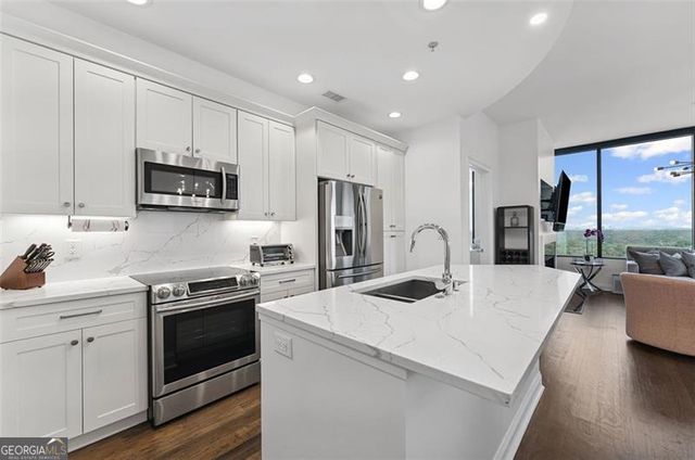 2828 PEACHTREE Road 1704, Atlanta, GA 30305