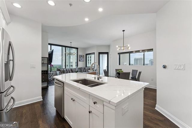 2828 PEACHTREE Road 1704, Atlanta, GA 30305