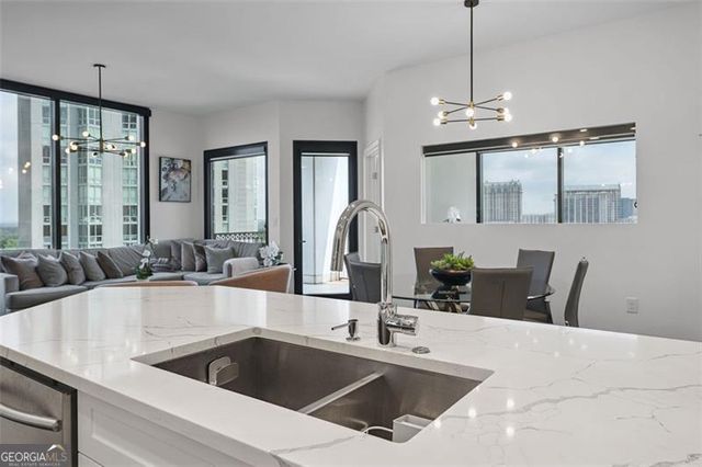 2828 PEACHTREE Road 1704, Atlanta, GA 30305