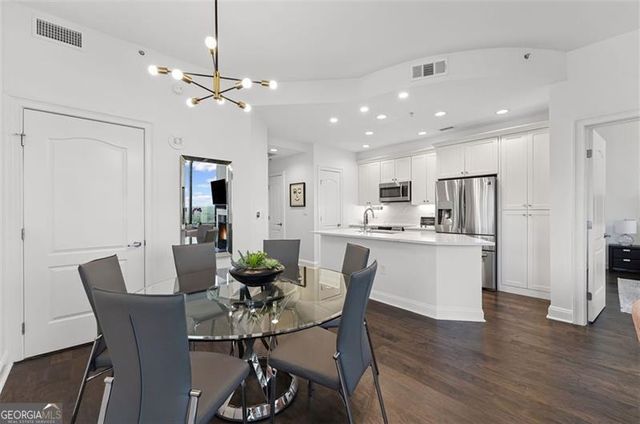 2828 PEACHTREE Road 1704, Atlanta, GA 30305