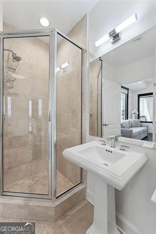 2828 PEACHTREE Road 1704, Atlanta, GA 30305