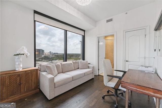 2828 PEACHTREE Road 1704, Atlanta, GA 30305