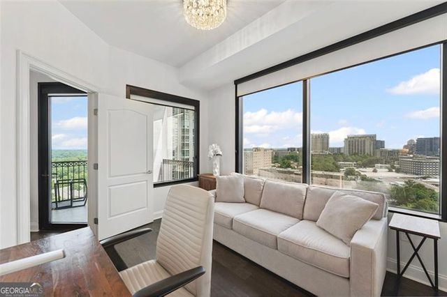 2828 PEACHTREE Road 1704, Atlanta, GA 30305