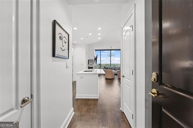 2828 PEACHTREE Road 1704, Atlanta, GA 30305