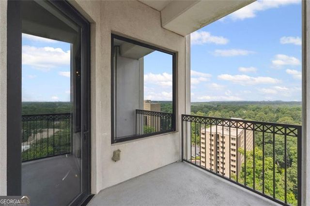 2828 PEACHTREE Road 1704, Atlanta, GA 30305