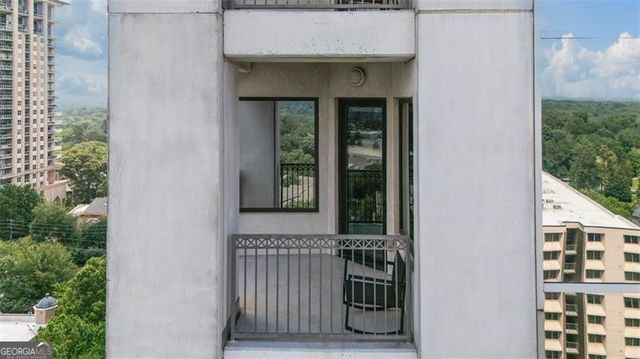 2828 PEACHTREE Road 1704, Atlanta, GA 30305