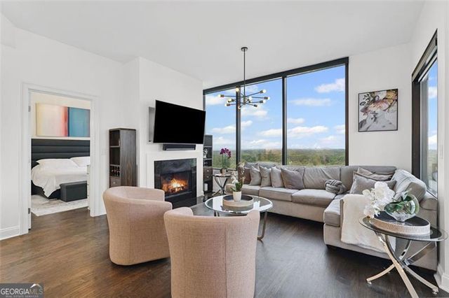 2828 PEACHTREE Road 1704, Atlanta, GA 30305