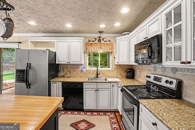 173 S Forty Pass W, Hiram, GA 30141