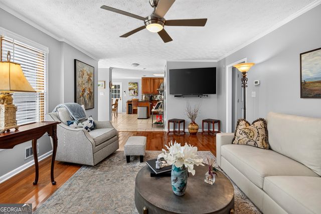 125 Vista Lane, Tyrone, GA 30290