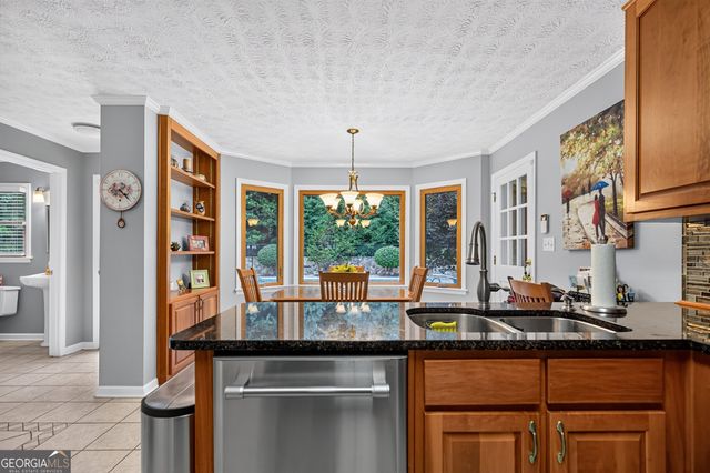 125 Vista Lane, Tyrone, GA 30290