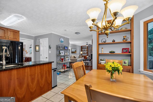 125 Vista Lane, Tyrone, GA 30290