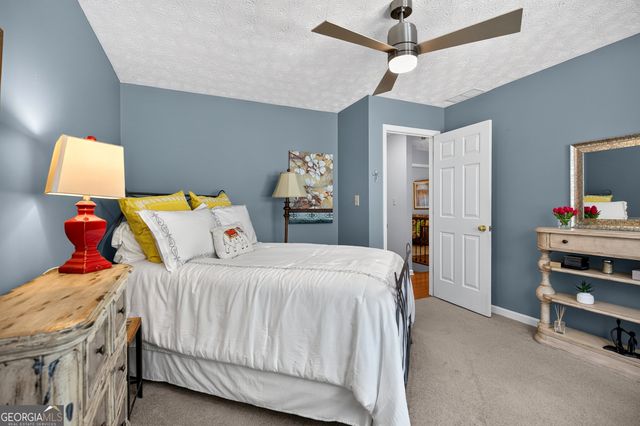 125 Vista Lane, Tyrone, GA 30290