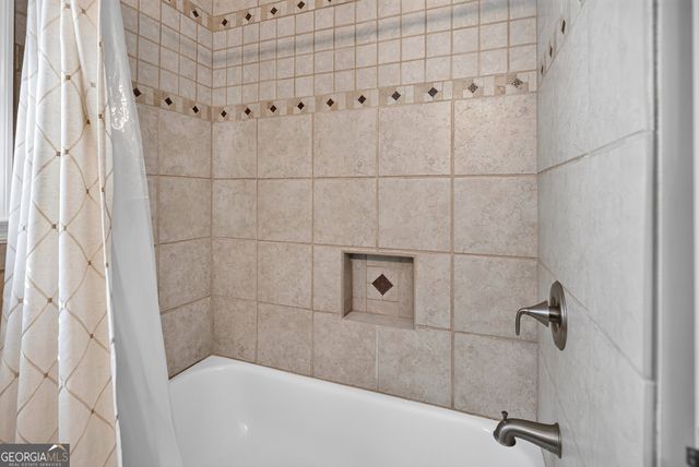 125 Vista Lane, Tyrone, GA 30290