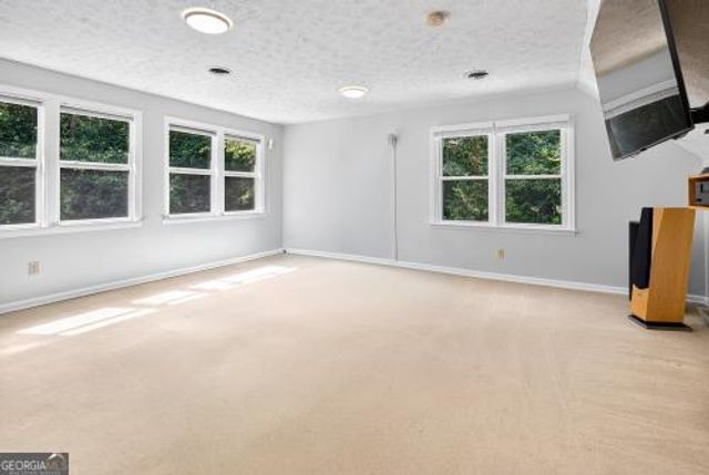 125 Vista Lane, Tyrone, GA 30290
