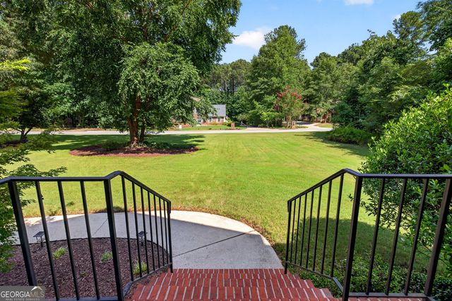 125 Vista Lane, Tyrone, GA 30290