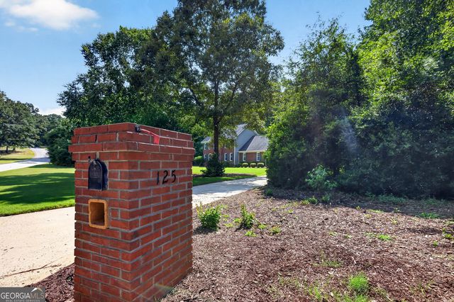 125 Vista Lane, Tyrone, GA 30290