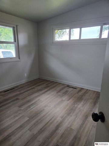 5025 Colfax Avenue, Lincoln, NE 68504