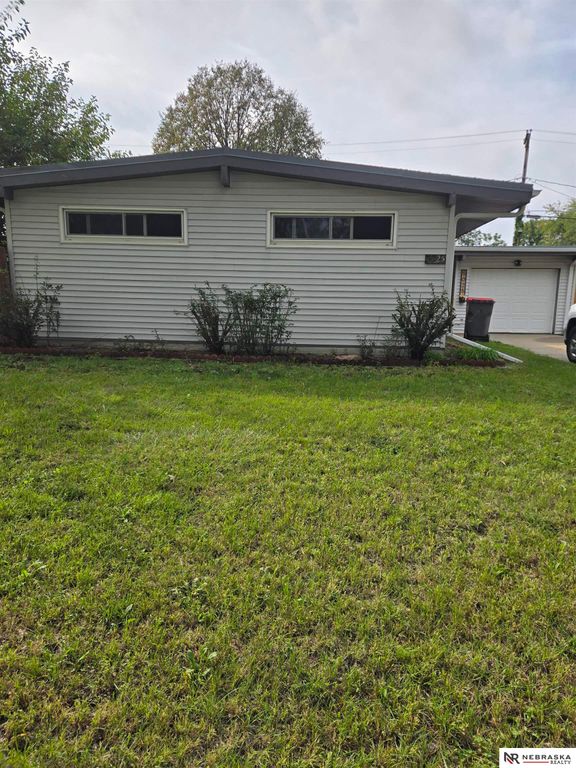 5025 Colfax Avenue, Lincoln, NE 68504
