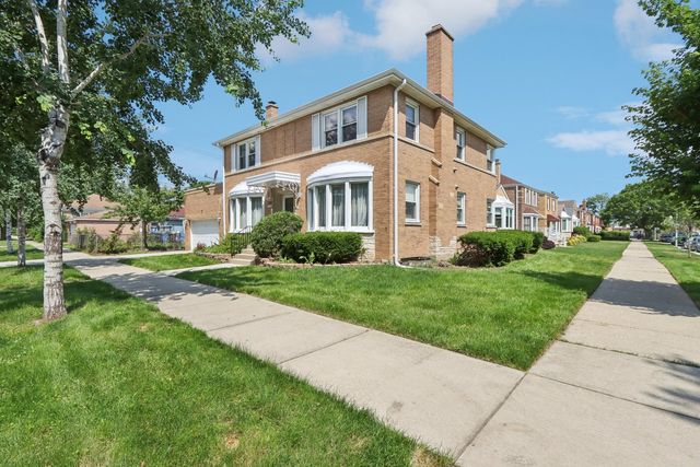 3340 W Glenlake Avenue, Chicago, IL 60659