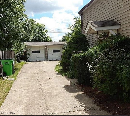 4977 E 90th Street, Garfield Heights, OH 44125