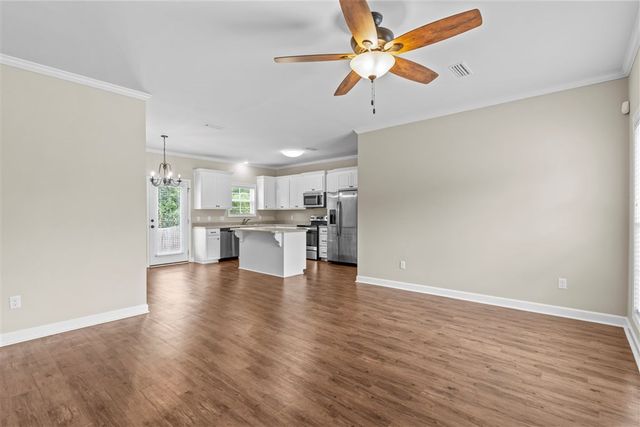 173 Beauville Dr, Kinsey, AL 36303