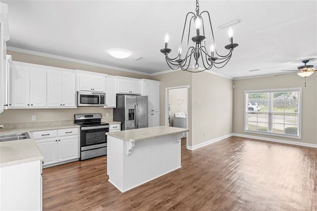 173 Beauville Dr, Kinsey, AL 36303