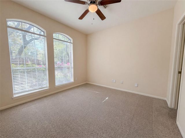 202 Wild Oak Run, Houston, TX 77094