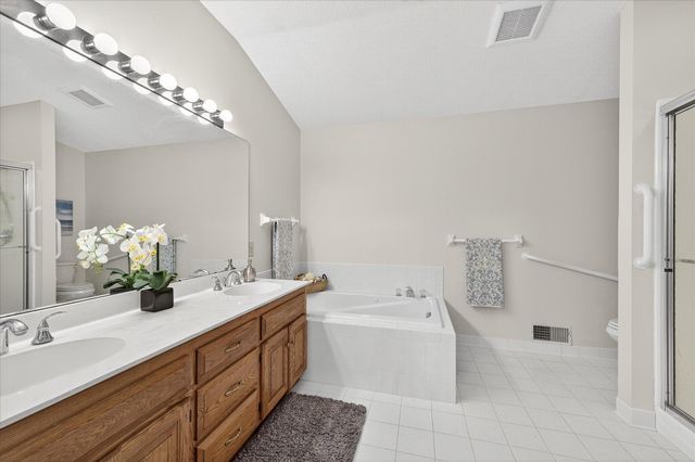 1778 Green Crest Drive, Victoria, MN 55386