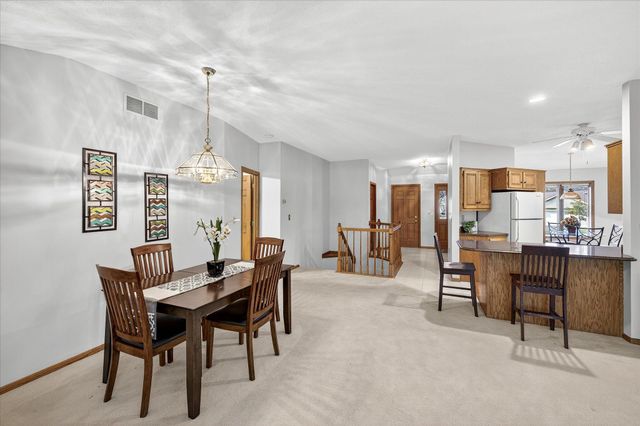 1778 Green Crest Drive, Victoria, MN 55386
