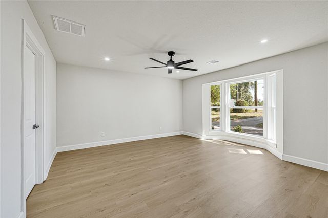 1602 Baker Drive, Tomball, TX 77375