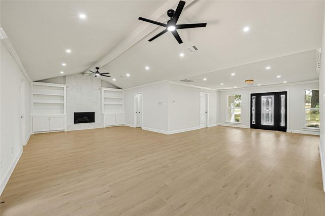 1602 Baker Drive, Tomball, TX 77375