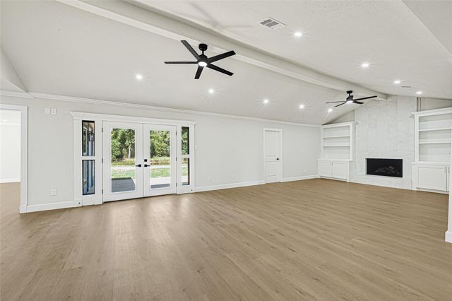 1602 Baker Drive, Tomball, TX 77375