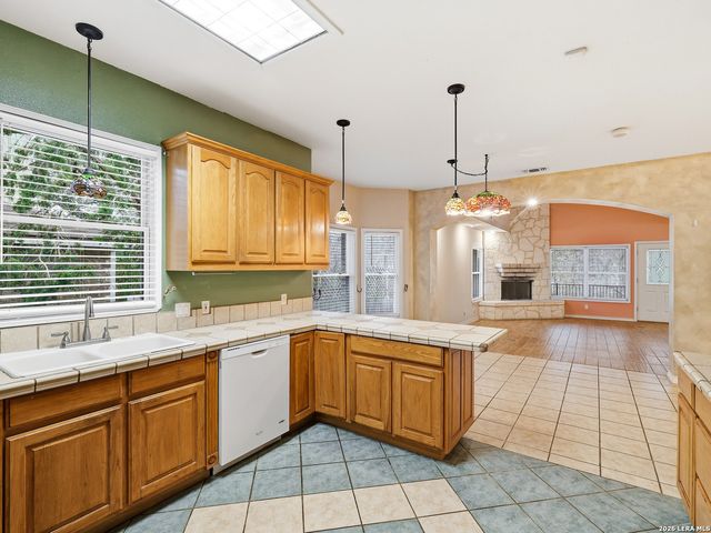 8435 Timber Belt, San Antonio, TX 78250