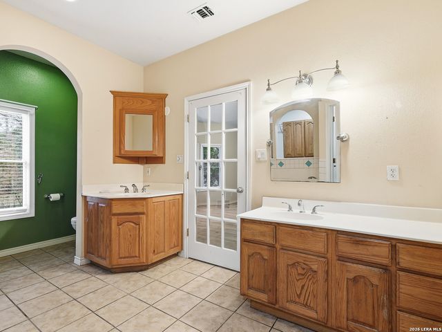 8435 Timber Belt, San Antonio, TX 78250